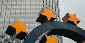 Der Retter der Eurozone M. Draghi endet nach acht Jahren in der Funktion des Prsidenten der Europischen Zentralbank